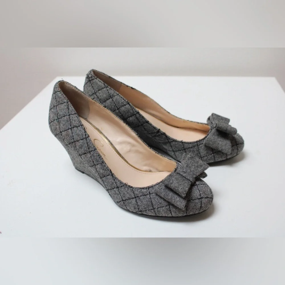 Jessica Simpson Sincerely  bow wedges